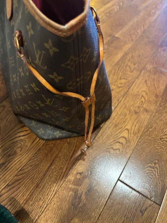 Louis Vuitton Monogram Neverfull Tote - Brown with Tan Trim - Picture 2 of 11